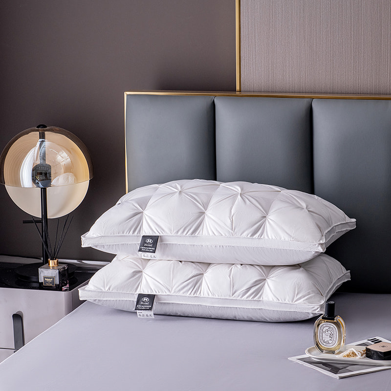 Bavlněná knoflíková díra Light Luxury dolů polštář